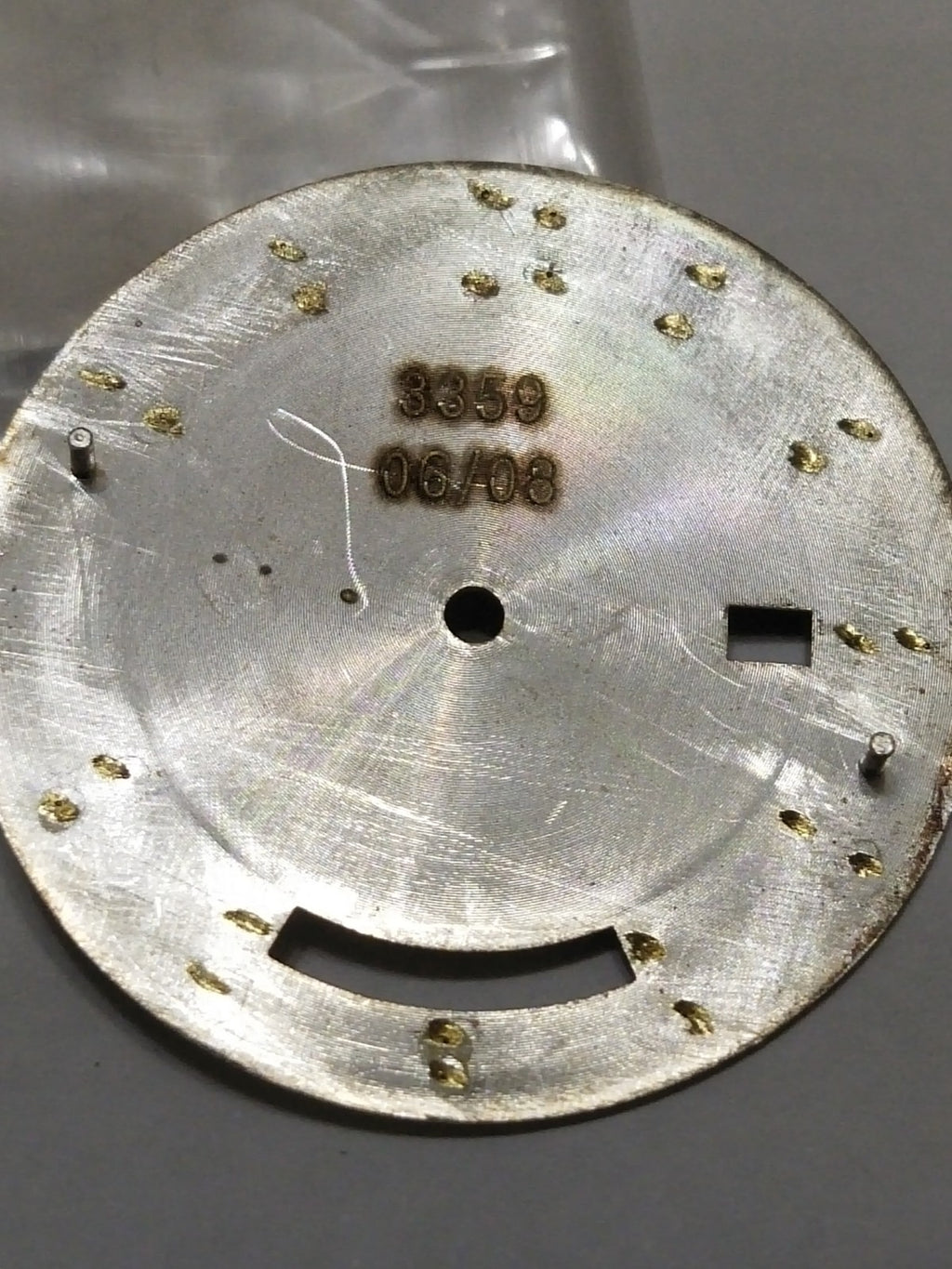 GUCCI Original / Dail /Day Date  / Part No. YDA05013/  cream color 