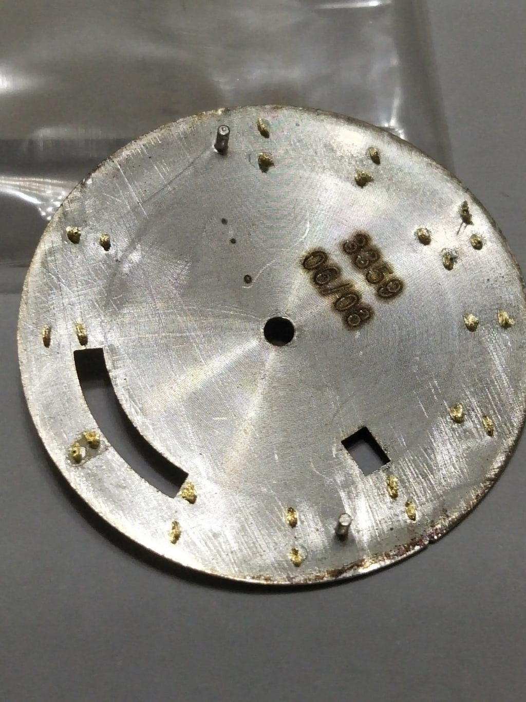 GUCCI Original / Dail /Day Date  / Part No. YDA05013/  cream color 