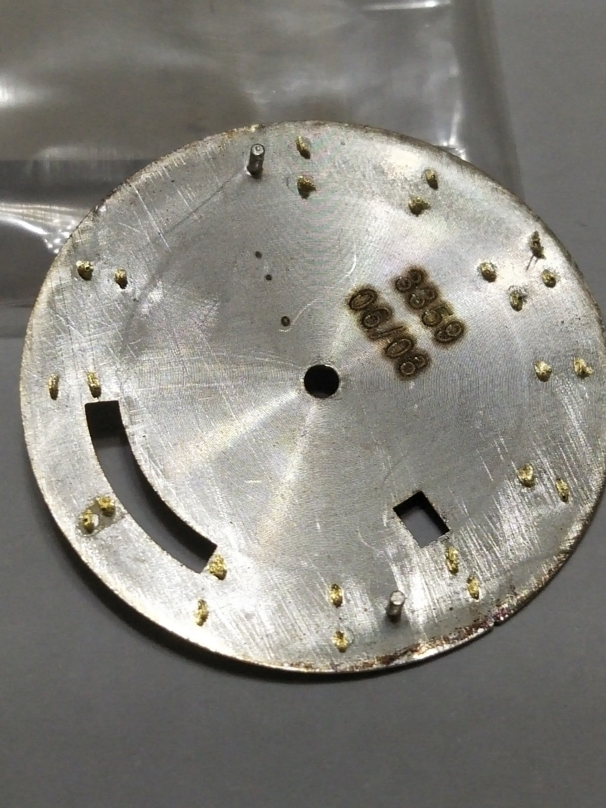 GUCCI Original / Dail /Day Date  / Part No. YDA05013/  cream color 