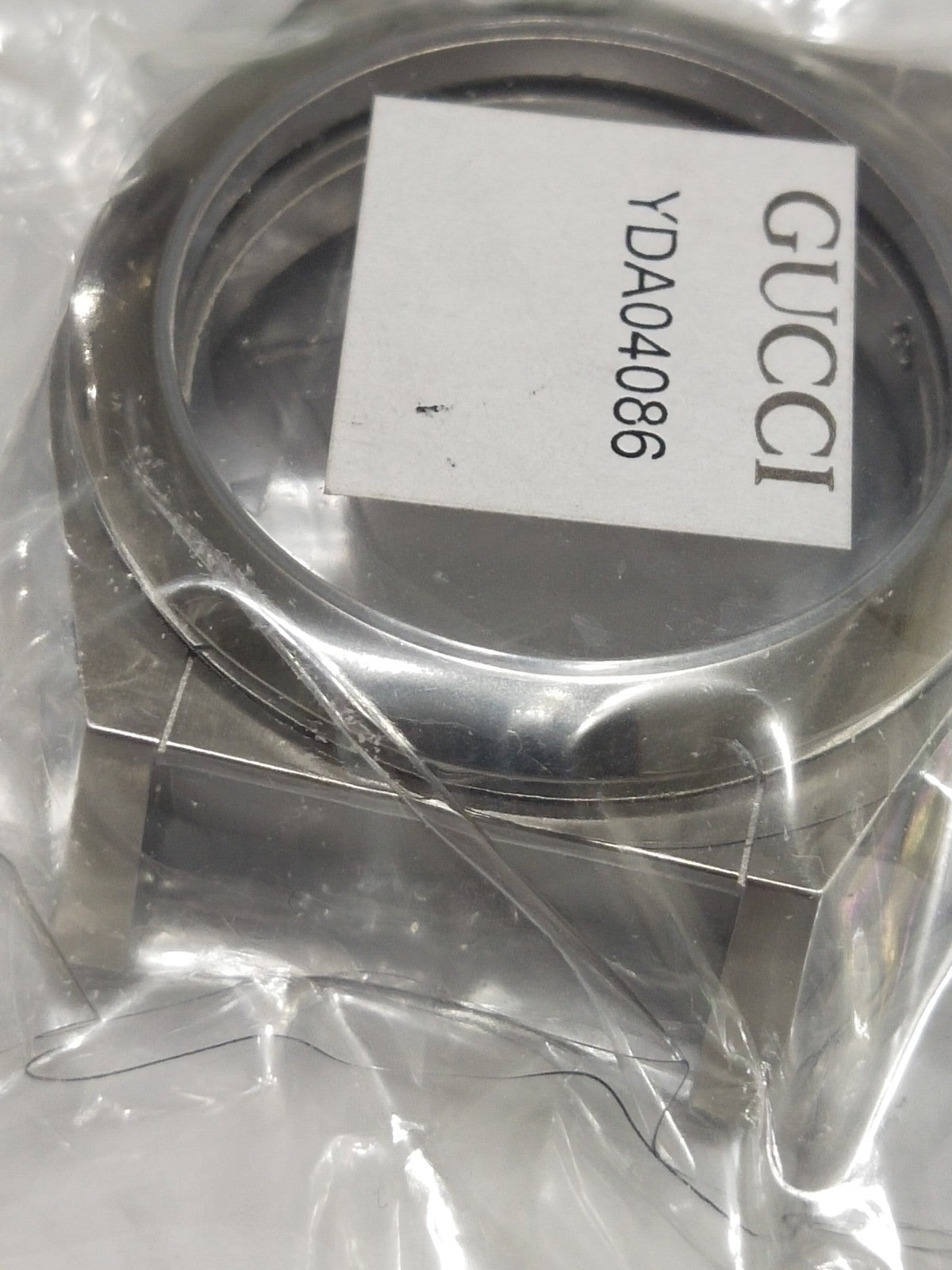 GUCCI Original / Complete Case/ Part No. YDA04086/Factory sealed 