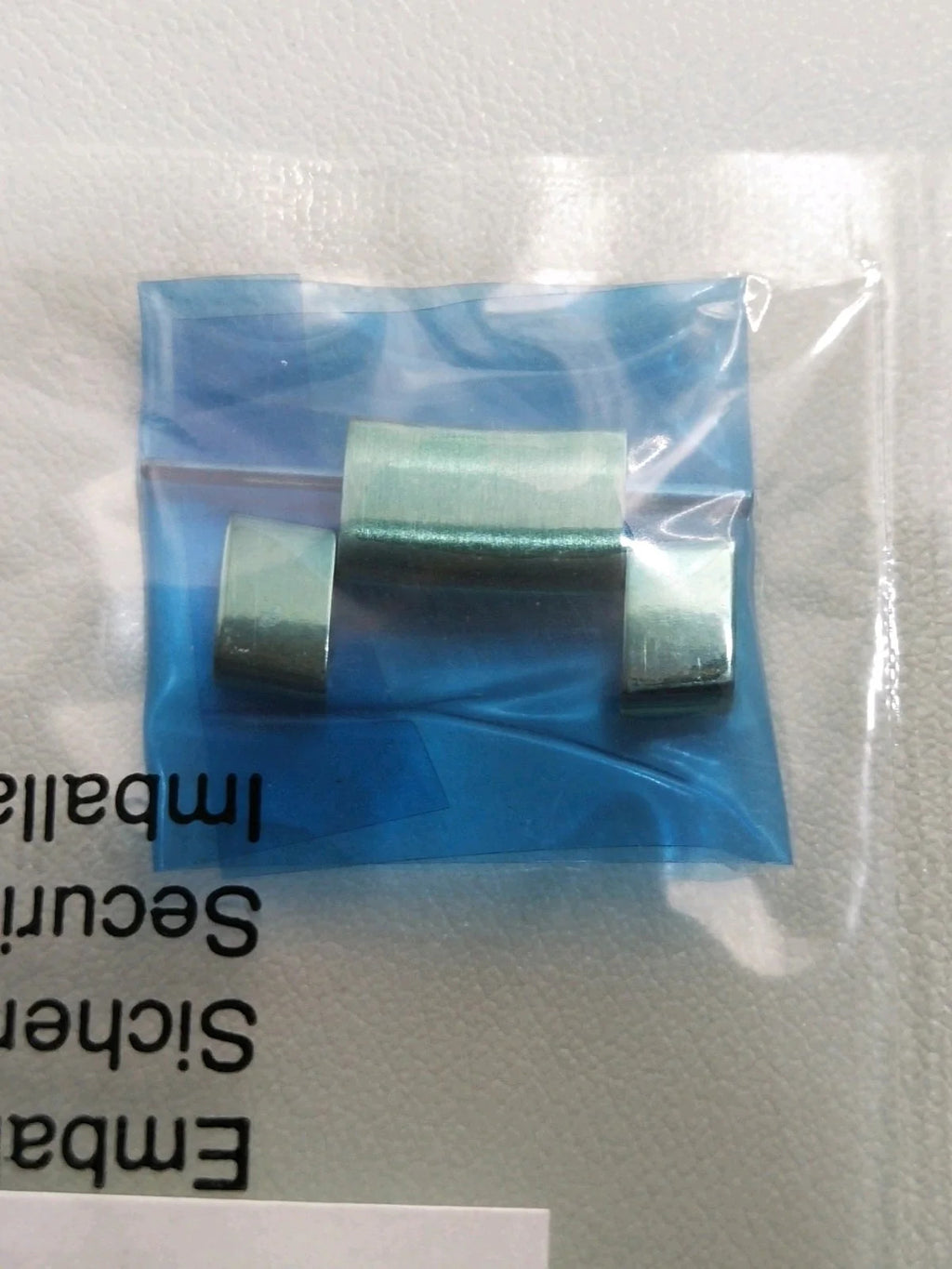 GUCCI Original / Link golden color / Part No. 163.8505.2.1 / 18m.m