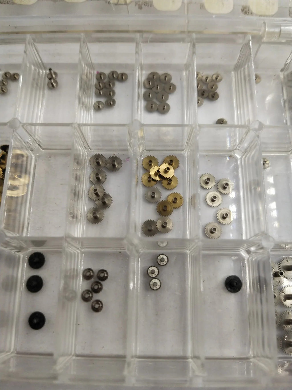 NOS SEIKO hour wheel Part 271 +++ Price from 25 to 40 per piece