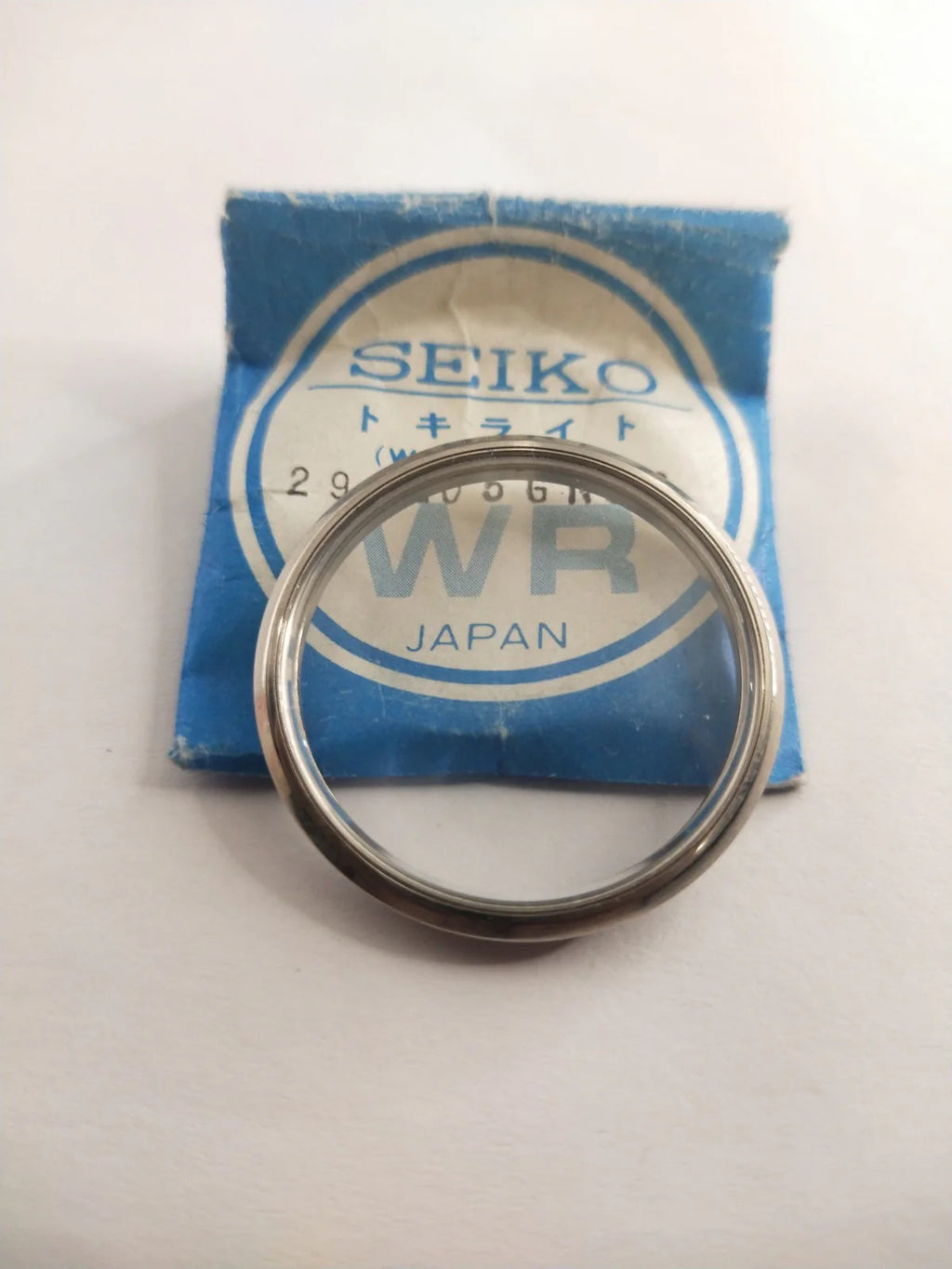 New Old Stok original Seiko glass 290G05GNS