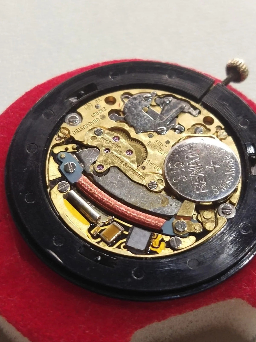 movement/ Dial seashll BAUME MERCIER ETA 210 001/ Corona/ hands Full work /used