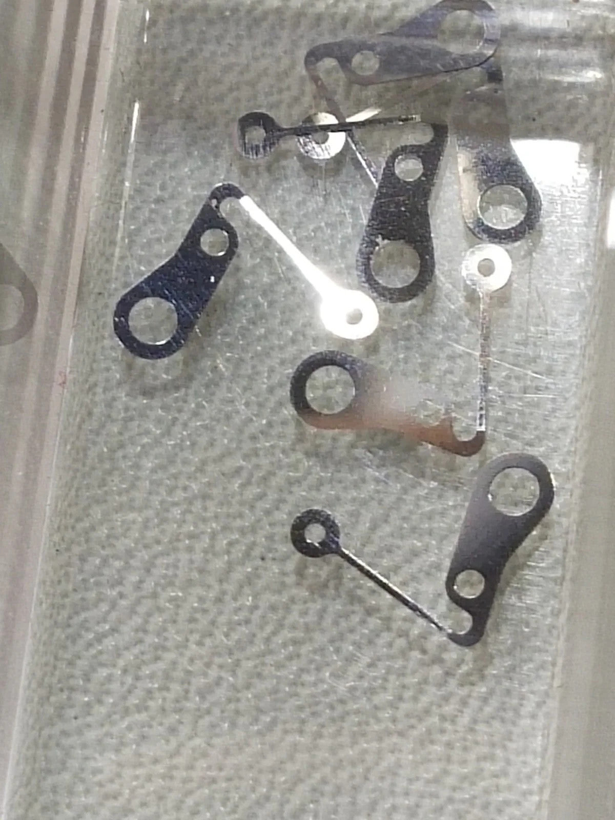 NOS Seiko Parts 560 002 /1pc