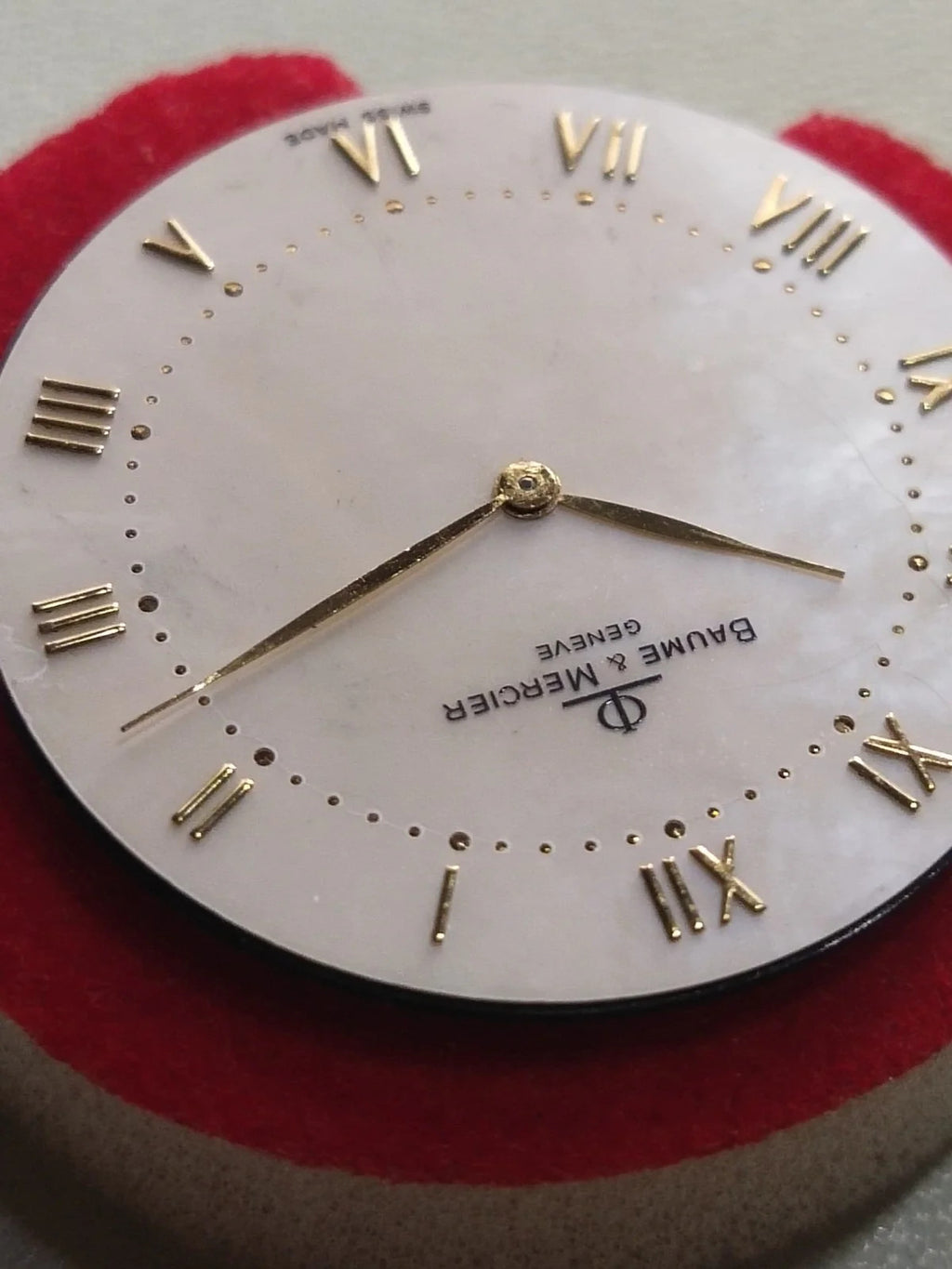 movement/ Dial seashll BAUME MERCIER ETA 210 001/ Corona/ hands Full work /used