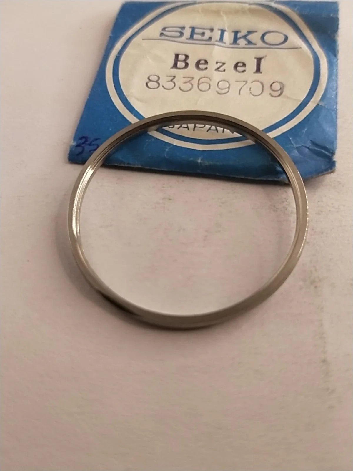 NOS Seiko original Bezel / Part 8336 9709