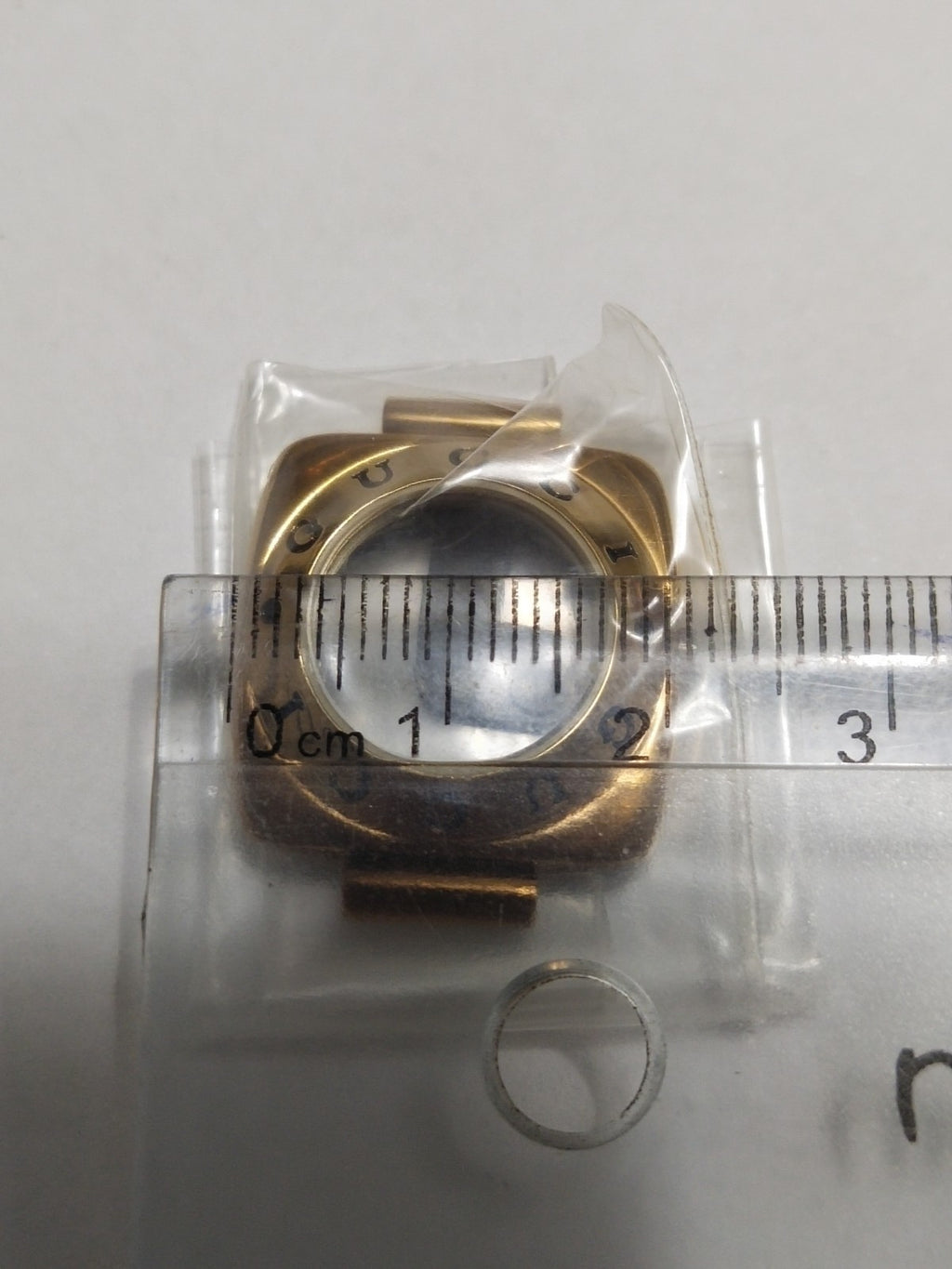 GUCCI Original / Complete Case/ Part No. 102.6400.2/ 6400L Gold color 