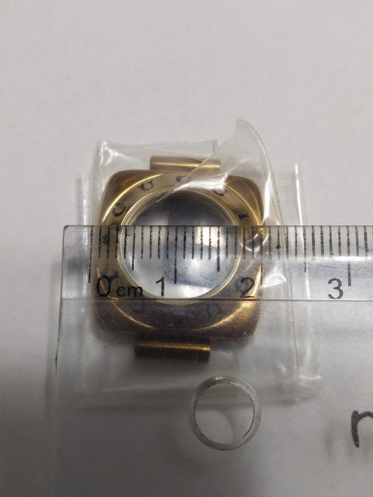 GUCCI Original / Complete Case/ Part No. 102.6400.2/ 6400L Gold color 