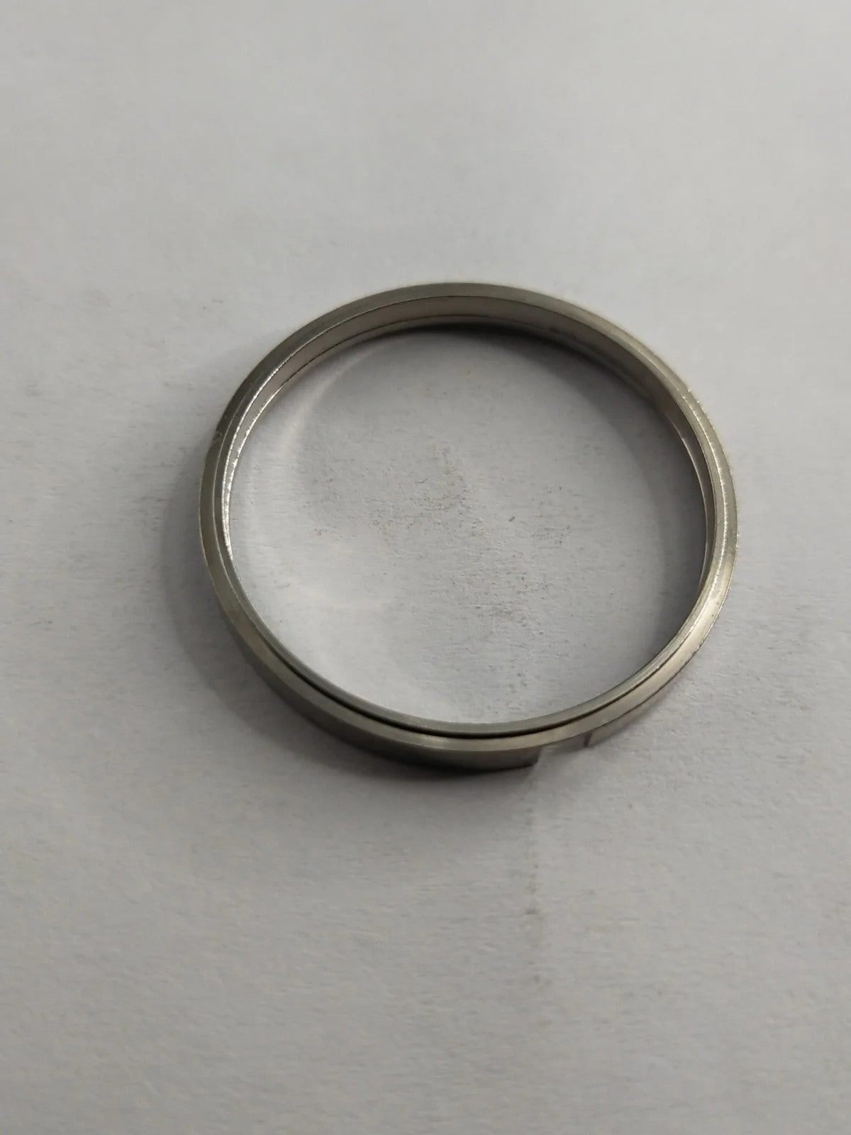 NOS Seiko Part . 8310 8421 / Case Ring