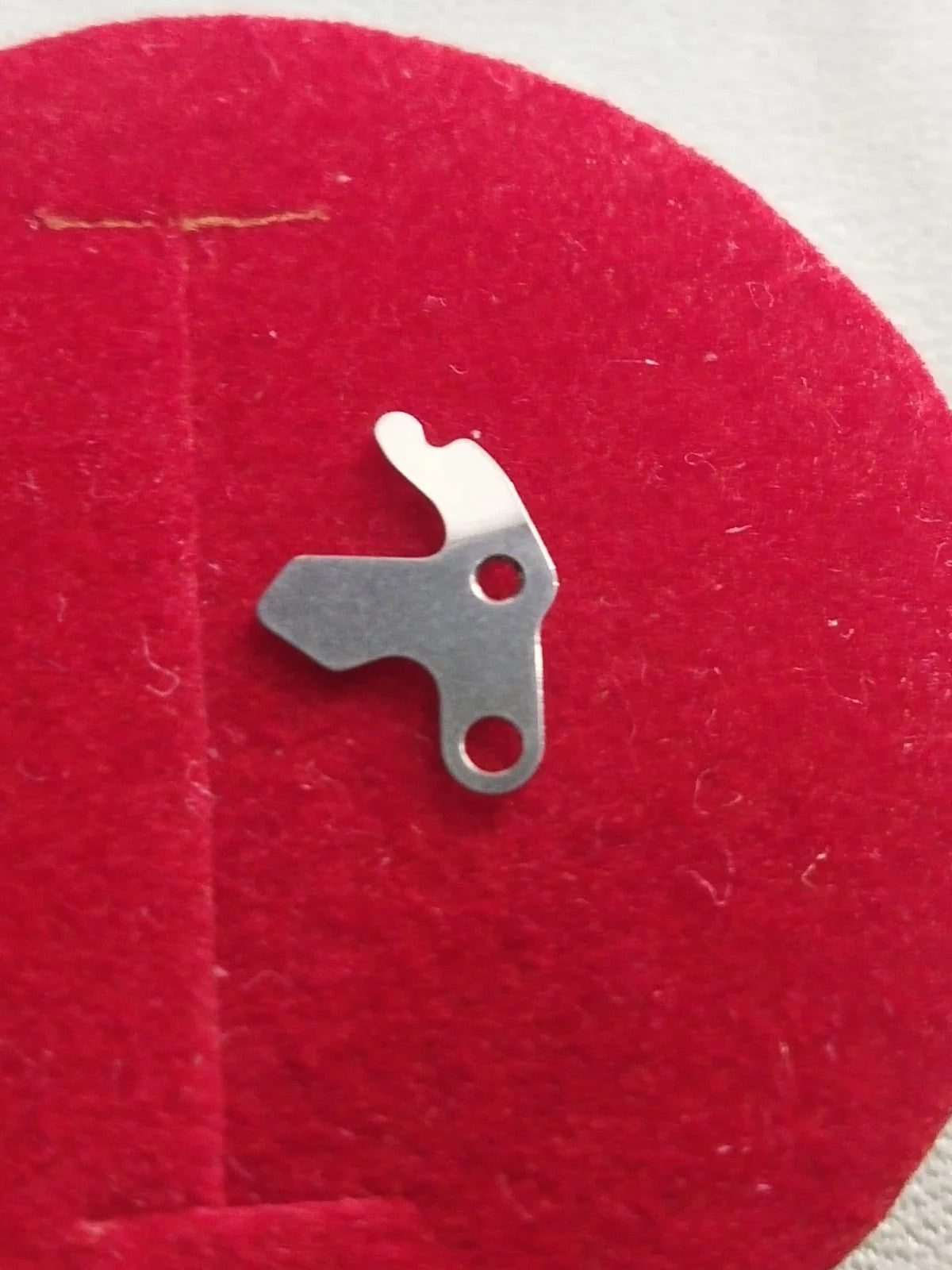 Seiko Part. 388 003 Sitting lever Spring Cal.7002A/05A/06A/09A/19A (1pc