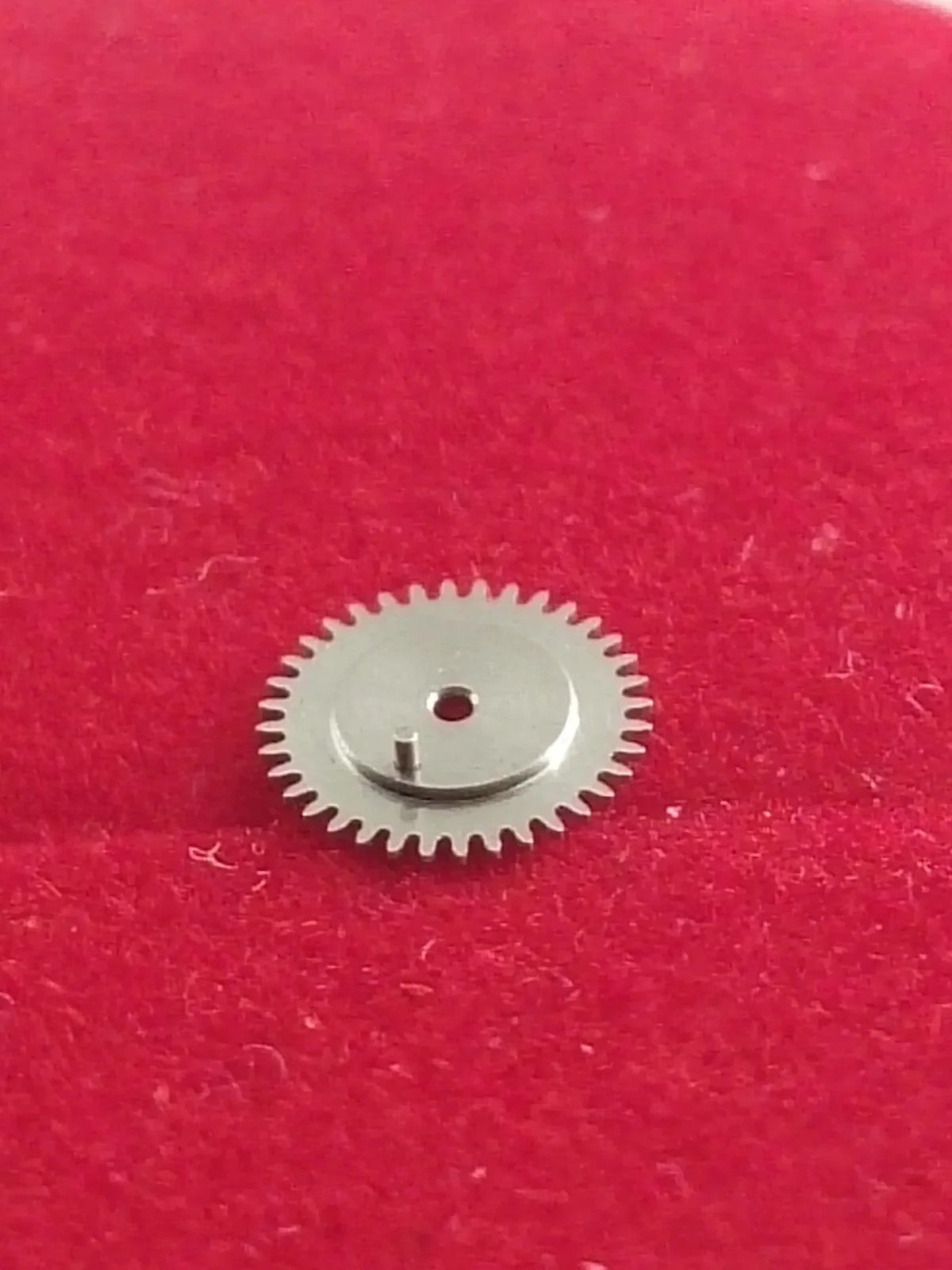 NOS Seiko Date Draiving wheel Parts 802 221 / 1 Pc