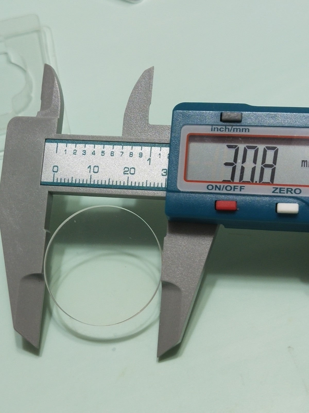 GUCCI Original /Sapphire Crystal / Part No. YDA 42041