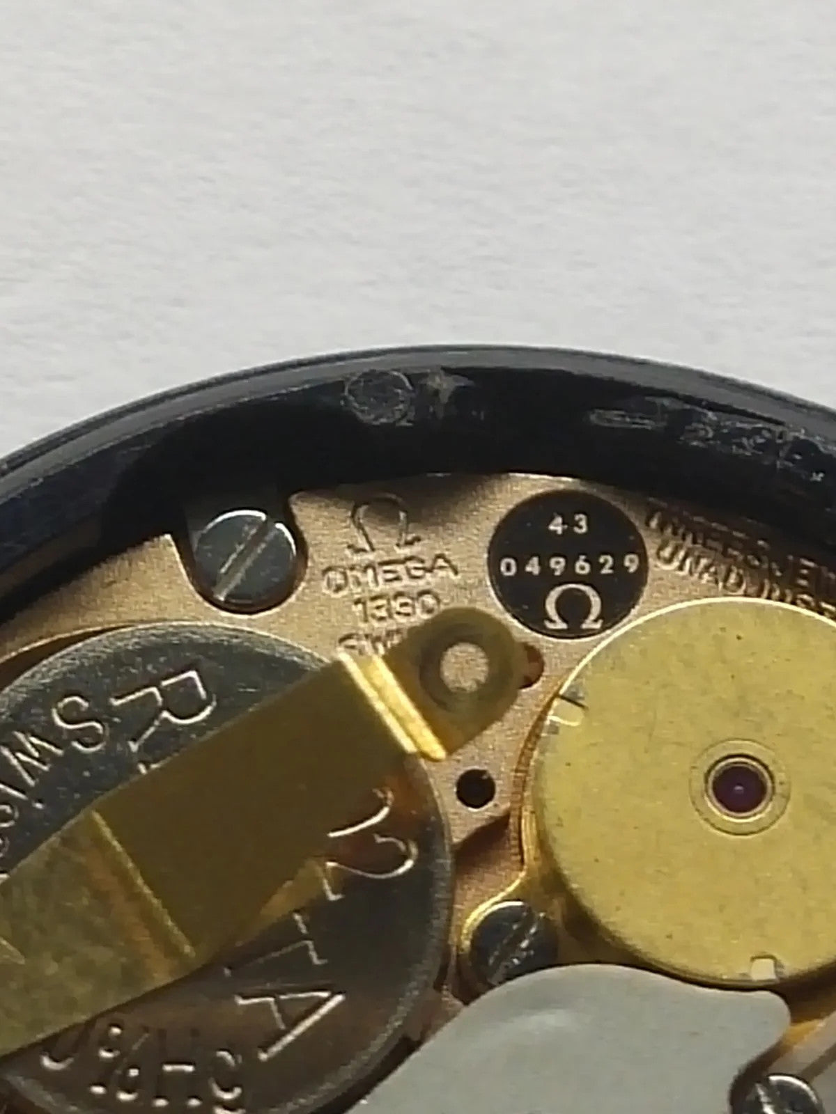 Omega 1330 movement in good working condition / used / with dial and hands