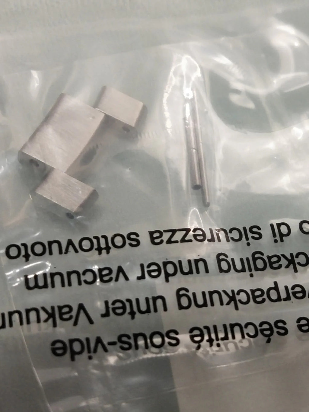 GUCCI Original / Link Steel color / Part No. 163.8505.2 S / 18m.m