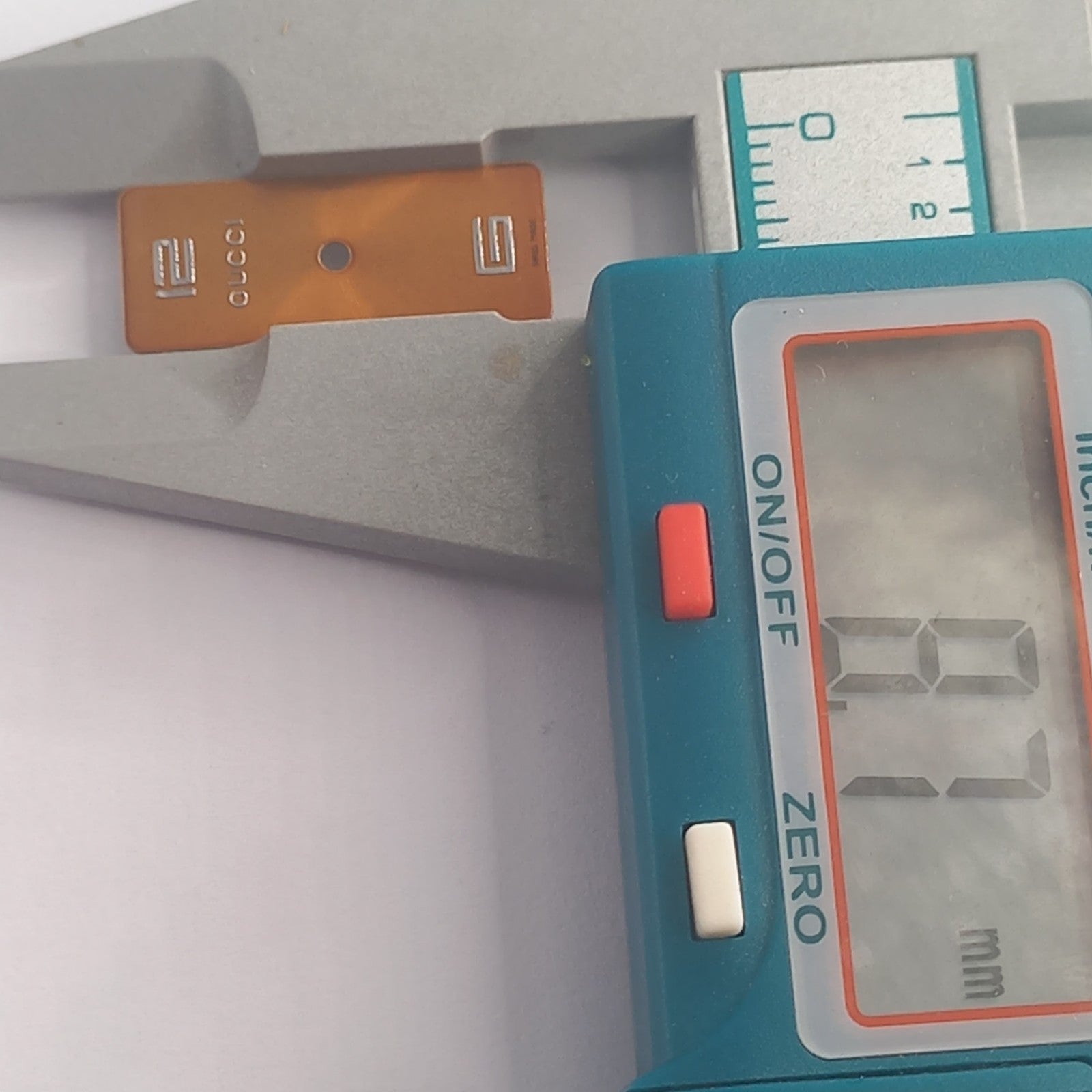 GUCCI Original /Dail CADRAN Ambre 1500 L  / Part No. 051 .A445.4 color  GOLD