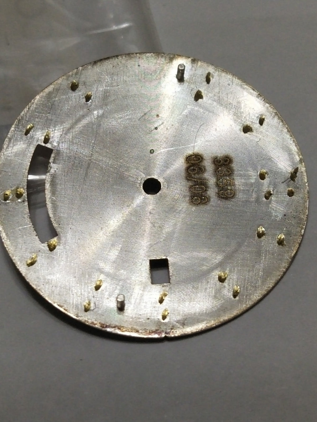 GUCCI Original / Dail /Day Date  / Part No. YDA05013/  cream color 