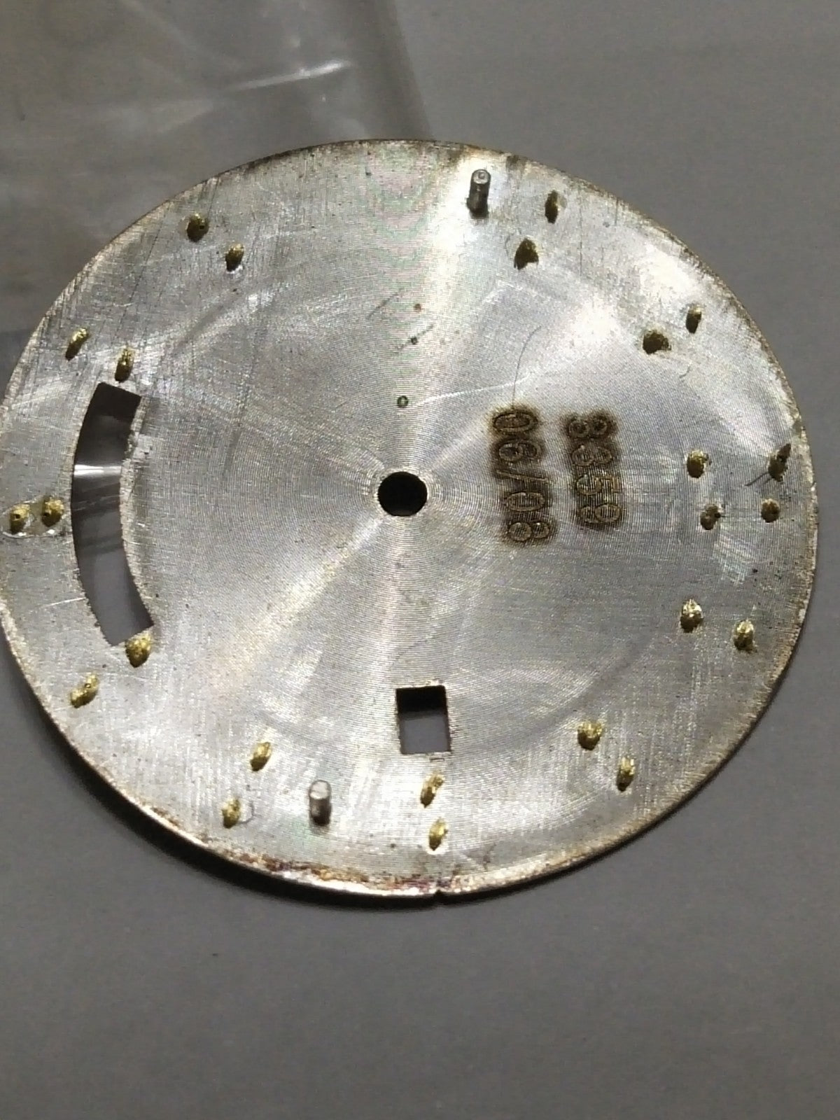 GUCCI Original / Dail /Day Date  / Part No. YDA05013/  cream color 