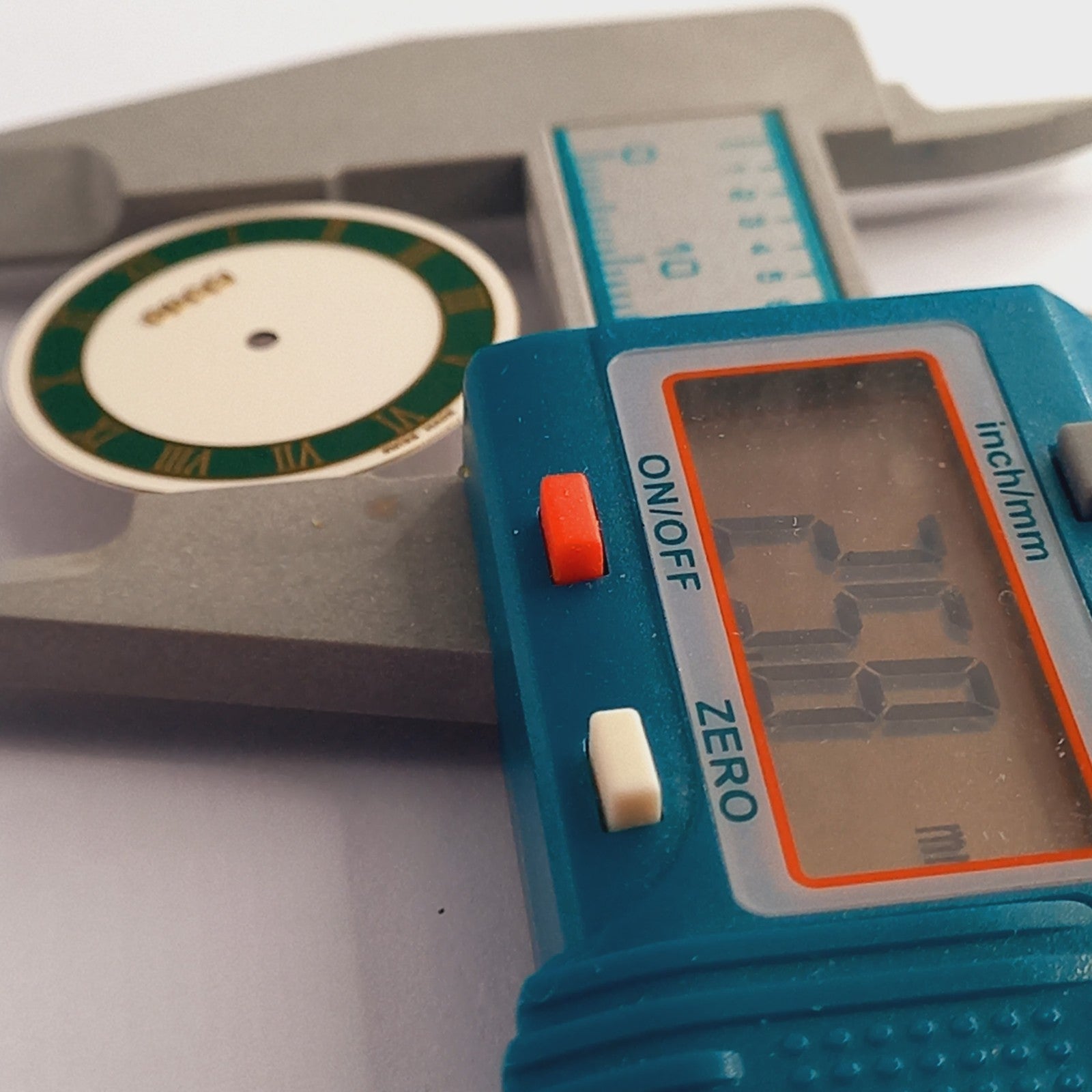 GUCCI Original/ CADRAN I VOIRE VERT 2000M / Part No. 051.021/ MULTI color 