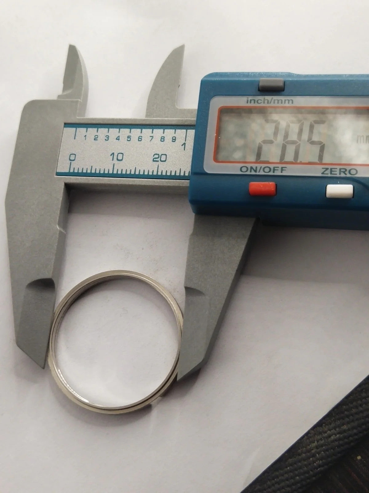 NOS Seiko Part . 8310 8771 / Case Ring