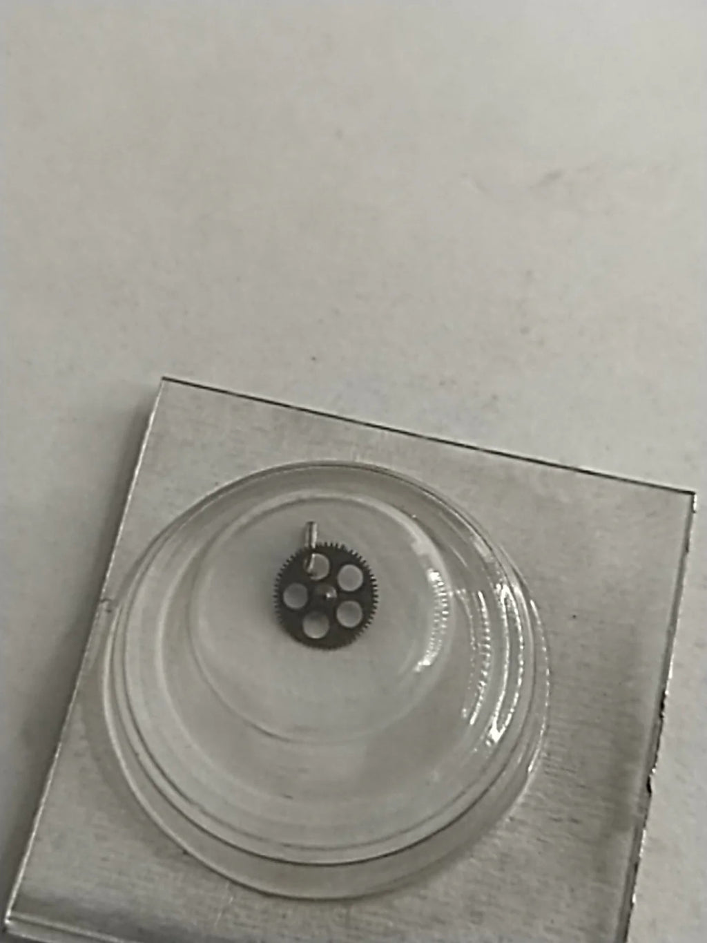 NOS Seiko Part . 224 421 Central wheel and Pinion With Cannon Pinion