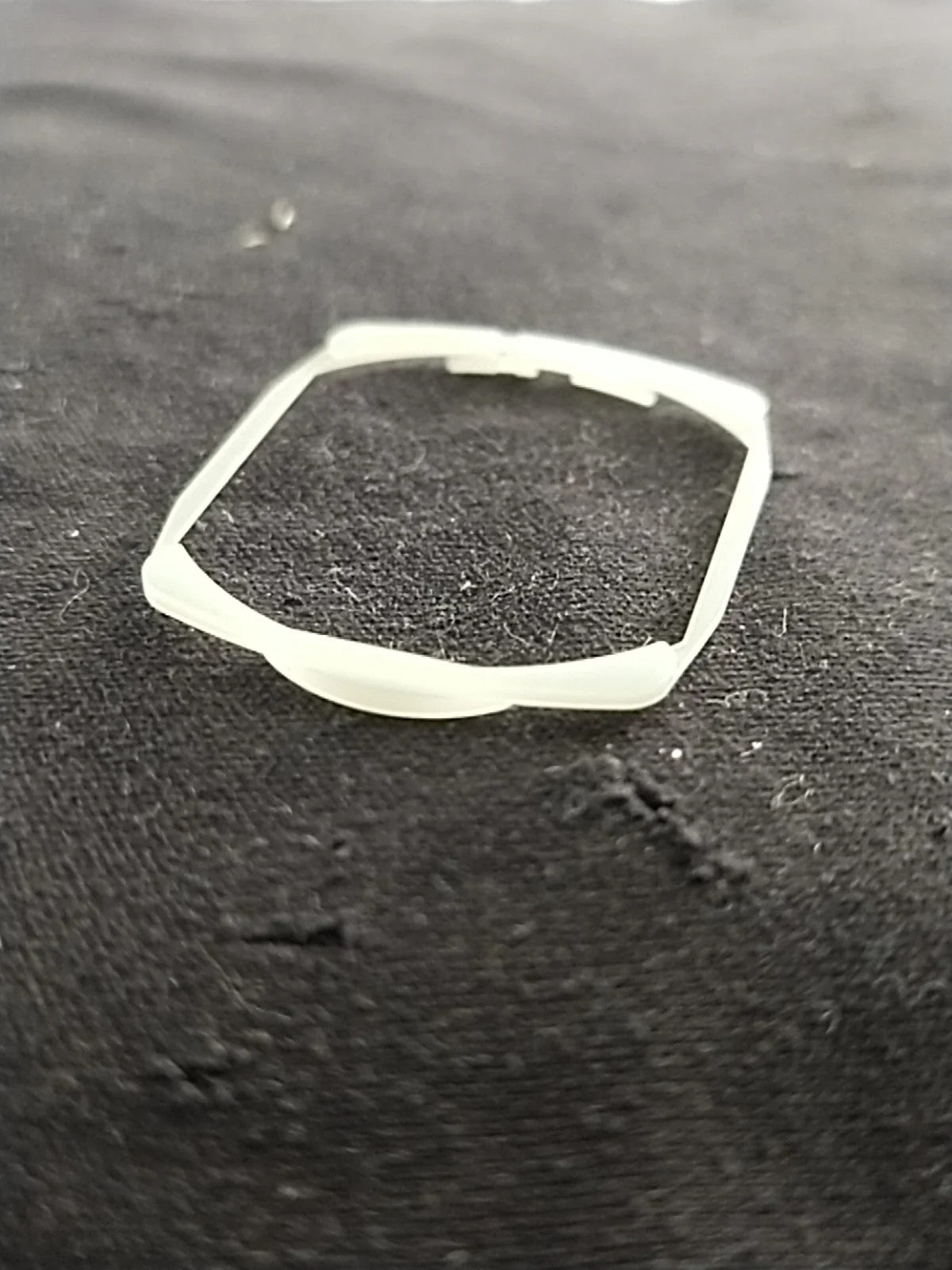 NOS Seiko Part . 8609 0590 / Holdingring For gasket