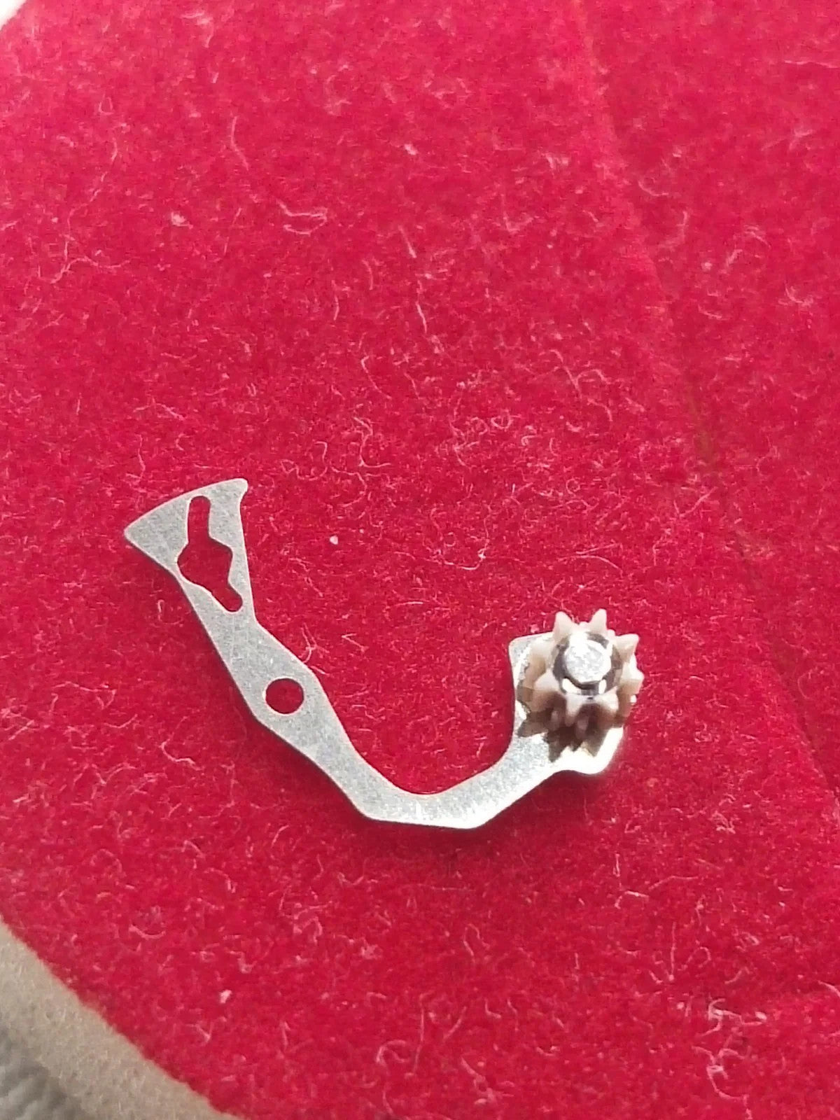 NOS Seiko Parts 981 680/ Cal. 4823/4826(1pc