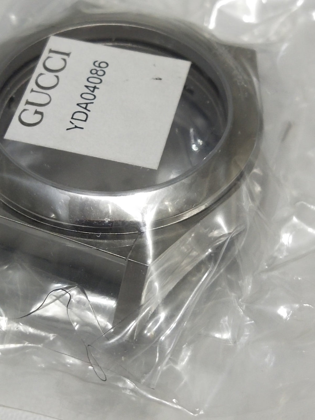 GUCCI Original / Complete Case/ Part No. YDA04086/Factory sealed 