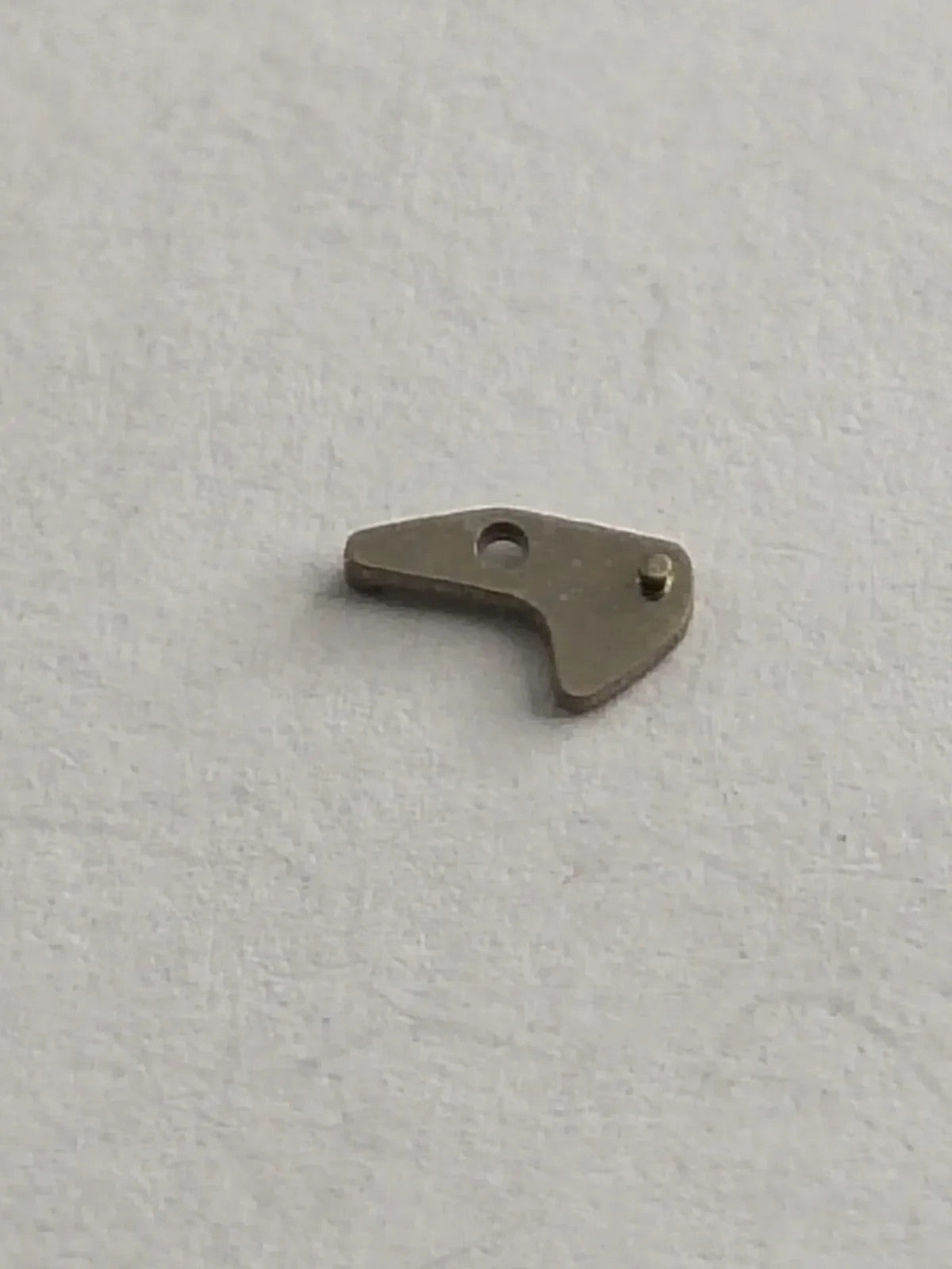 NOS SEIKO PARTS / Sitting lever/ Part . 383 450 / Cal . 4500A/1pc