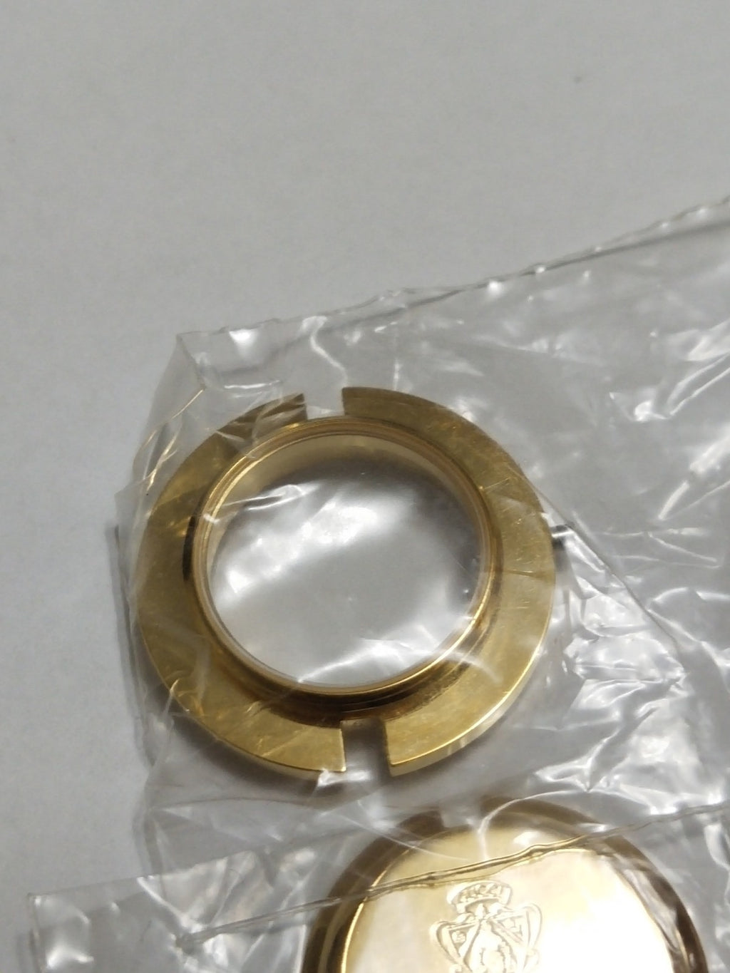 GUCCI Original / Complete Case/ Part No. 11/12.2  Gold color 