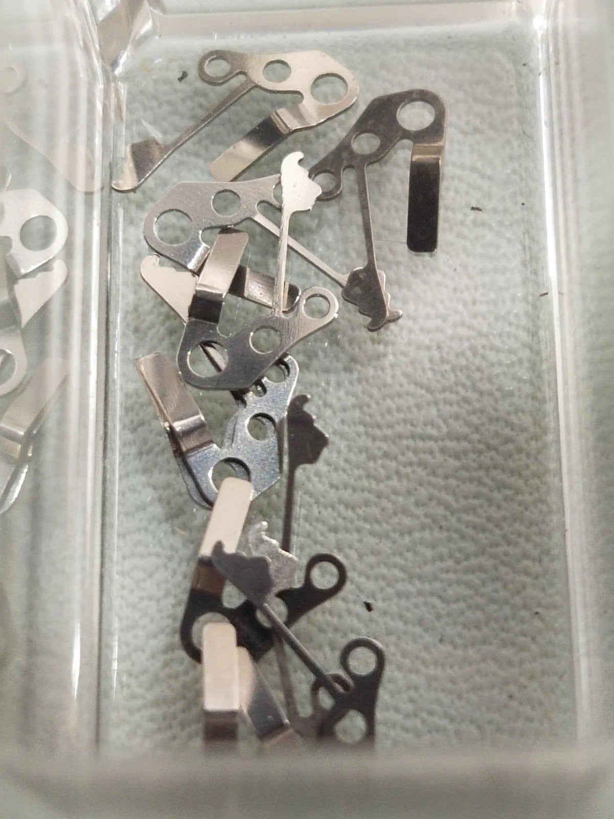 Seiko Part. 388 009 Sitting lever Spring Cal.0843A (1pc