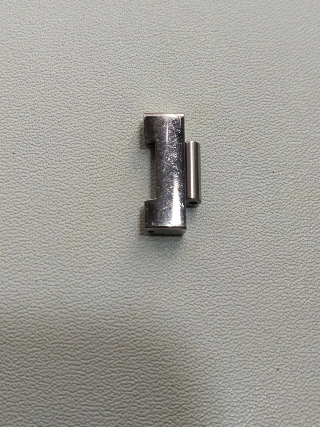 Original Gucci Steel LINK 18mm/ Price for one piece