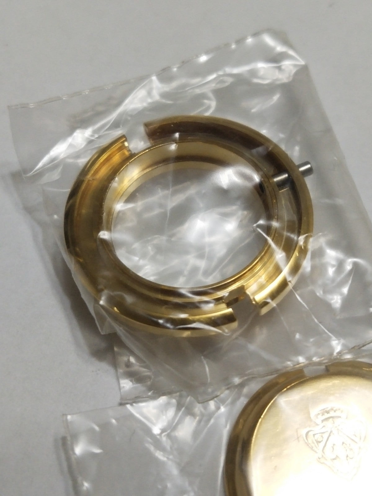 GUCCI Original / Complete Case/ Part No. 11/12.2  Gold color 