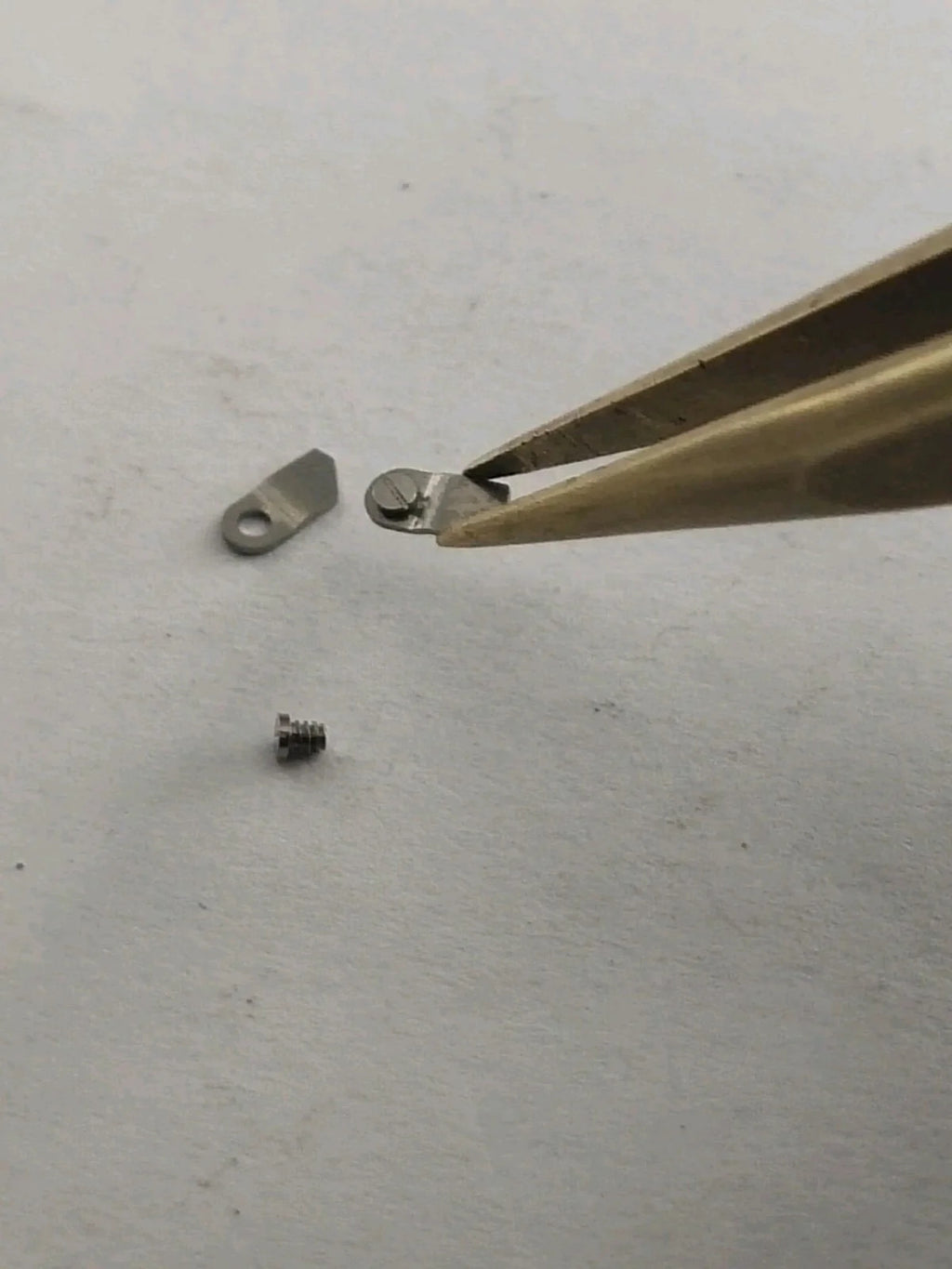 NOS OMEGA Watch Case Clamp with screws /4.4MM×2MM/ Part 1911