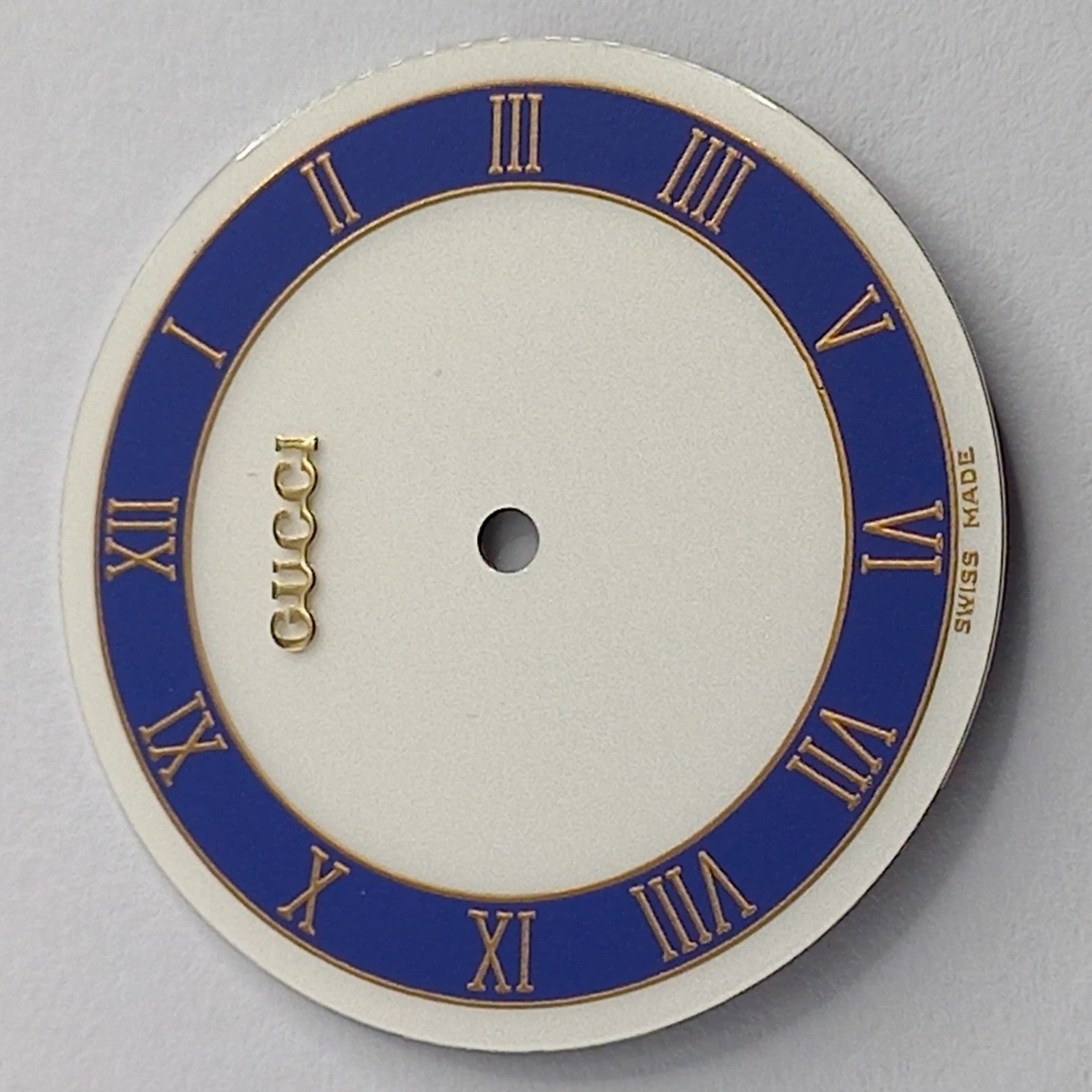 GUCCI Original/ CADRAN BLEU ET NACRE 2000M / Part No. 051.022/ MULTI color 