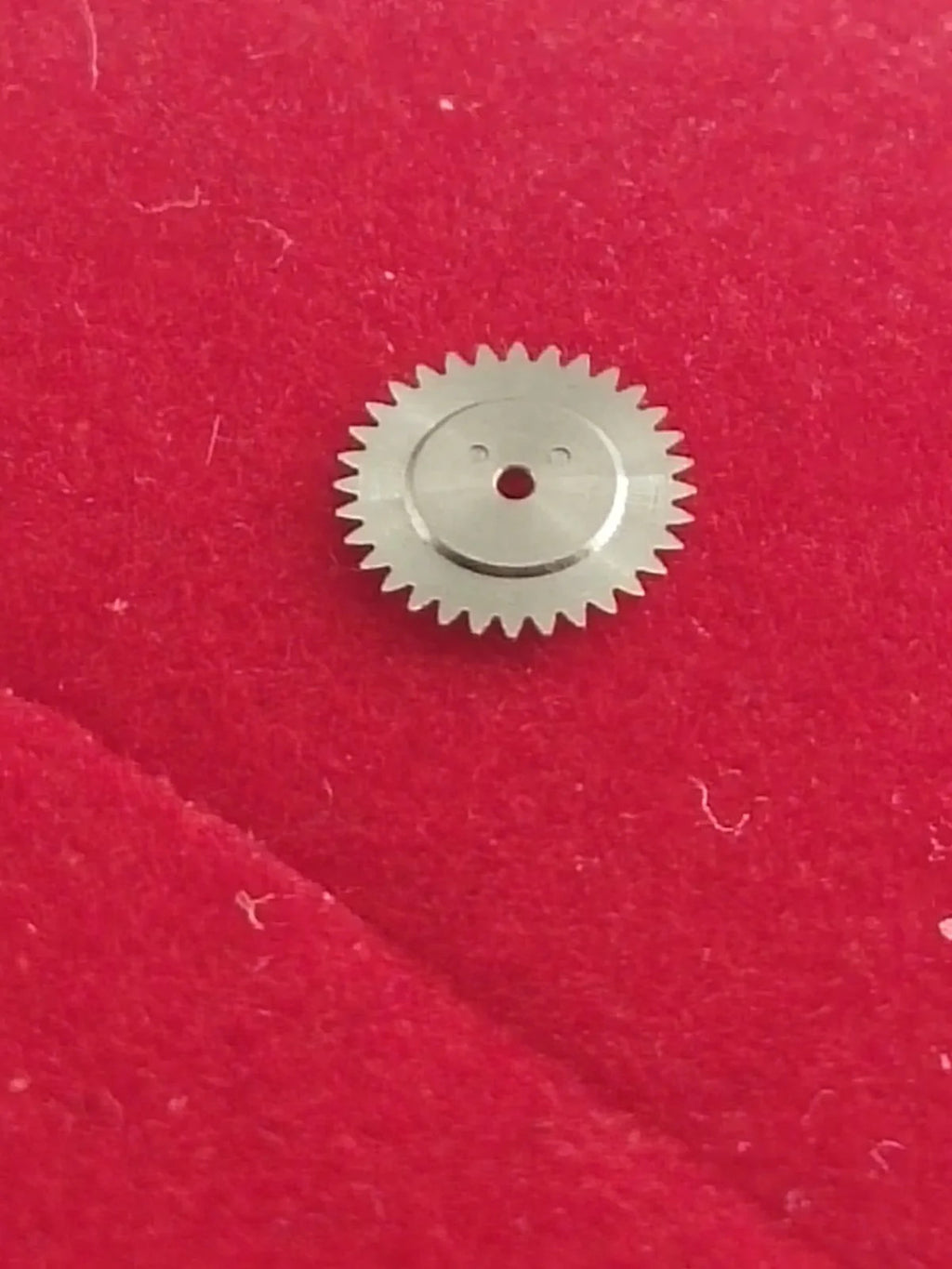 NOS Seiko Date Draiving wheel Parts 802 250 / 1 Pc