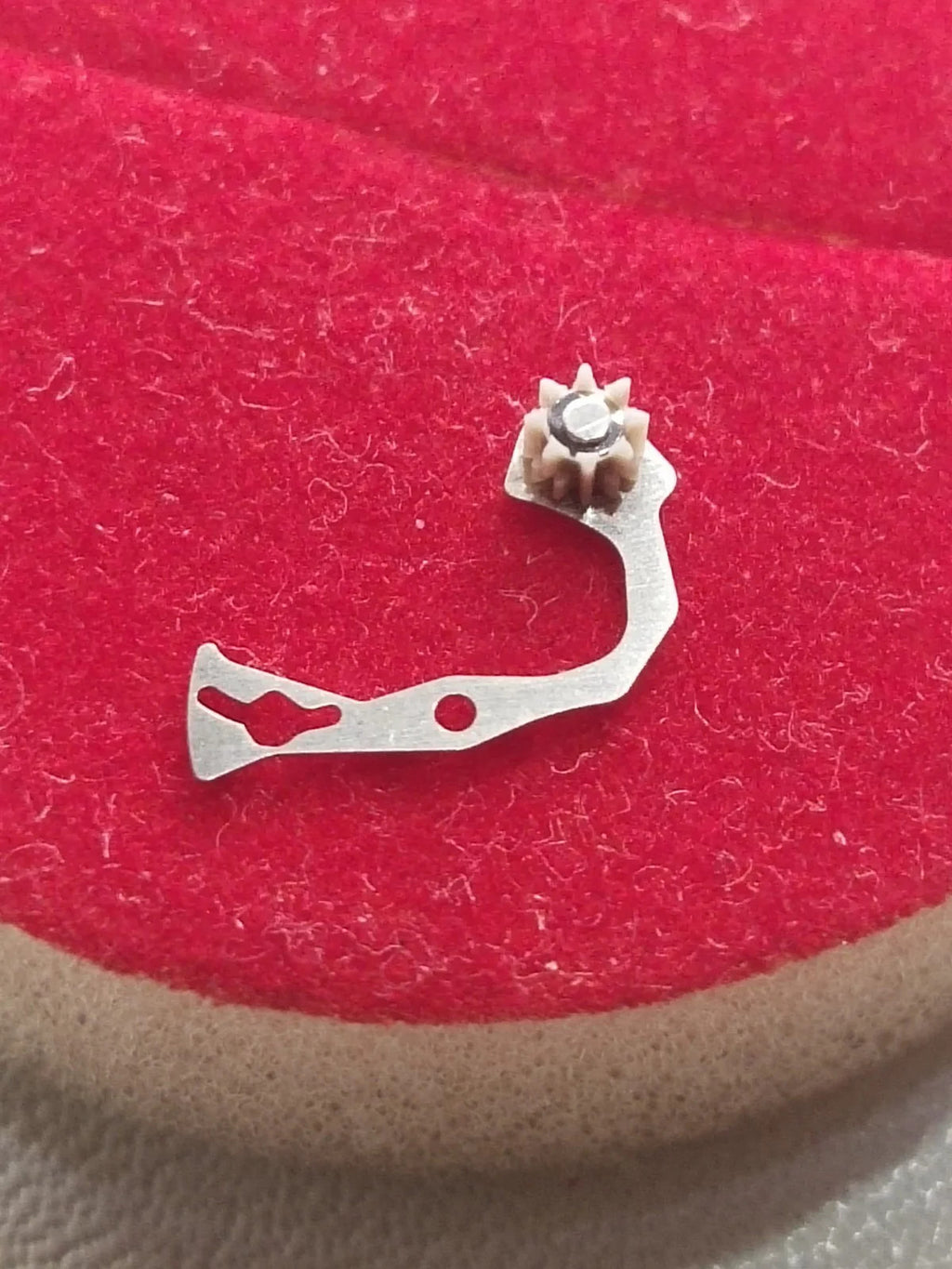 NOS Seiko Parts 981 680/ Cal. 4823/4826(1pc