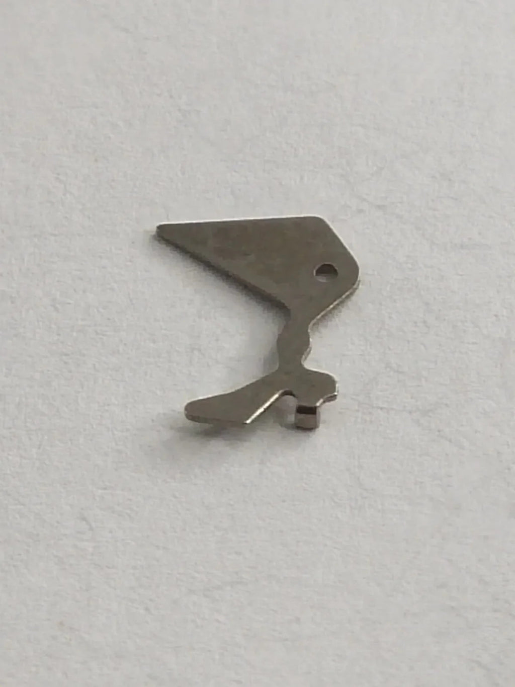 NOS SEIKO PARTS / Sitting lever/ Part . 383 005 /1pc Cal.7019A/16A/09/17/18 1Pc