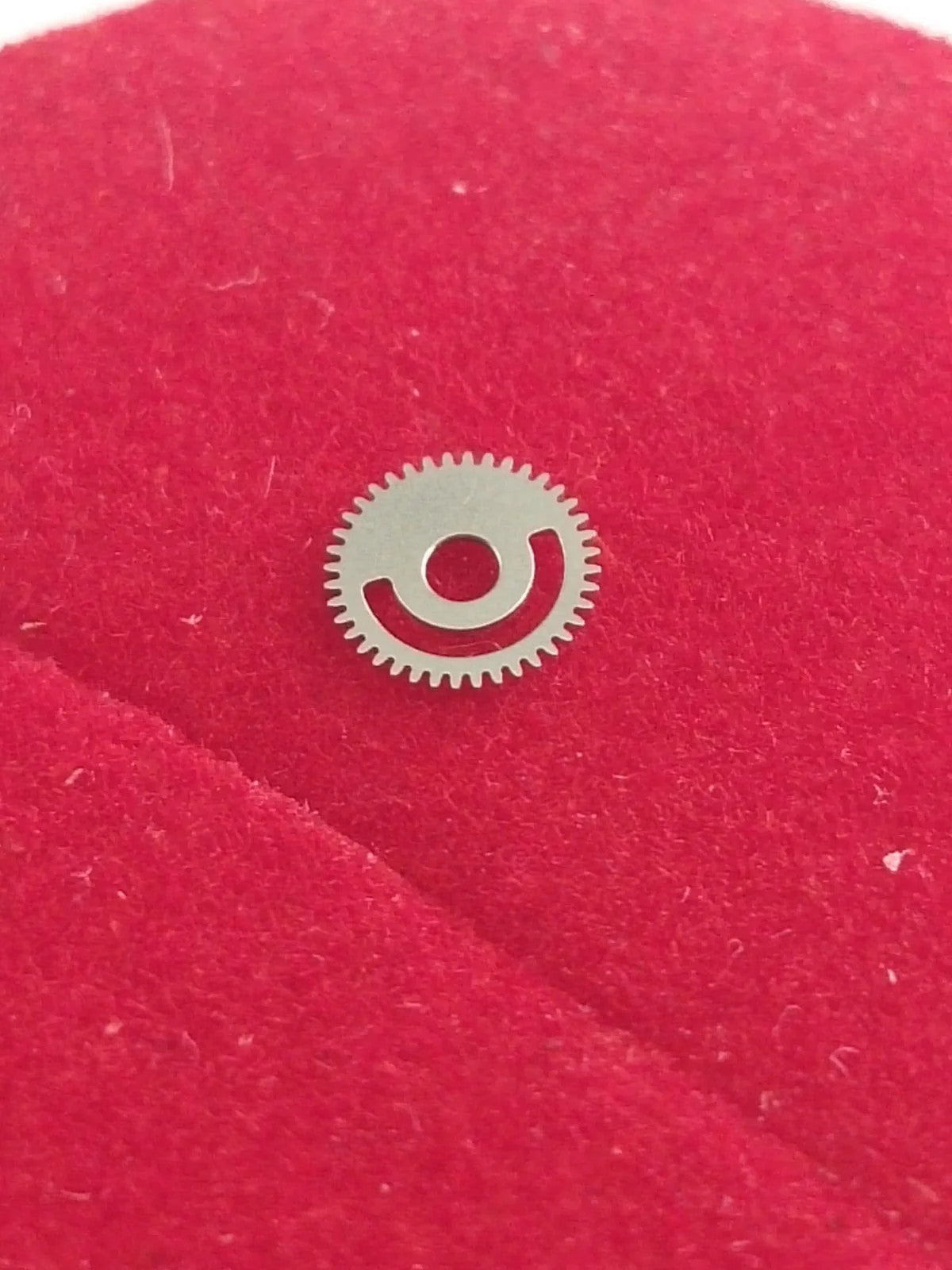NOS Seiko Date Draiving wheel Parts 802 421 / 1 Pc