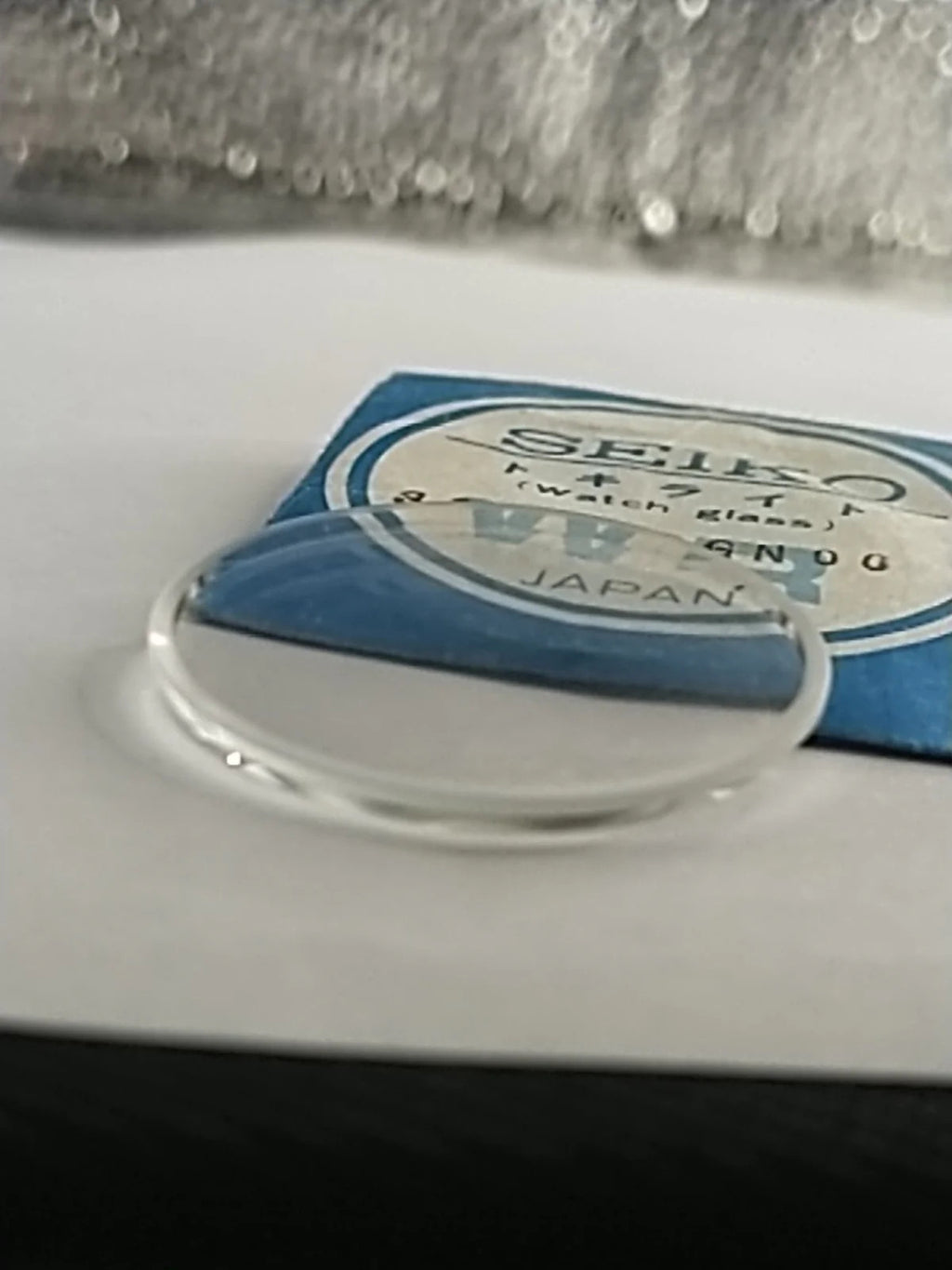 New Old Stok original Seiko glass 310W13GN00