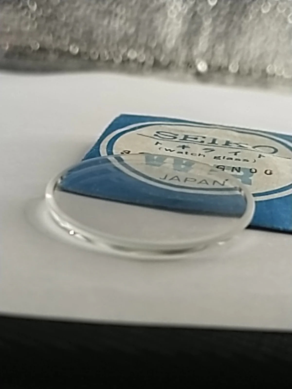 New Old Stok original Seiko glass 310W13GN00