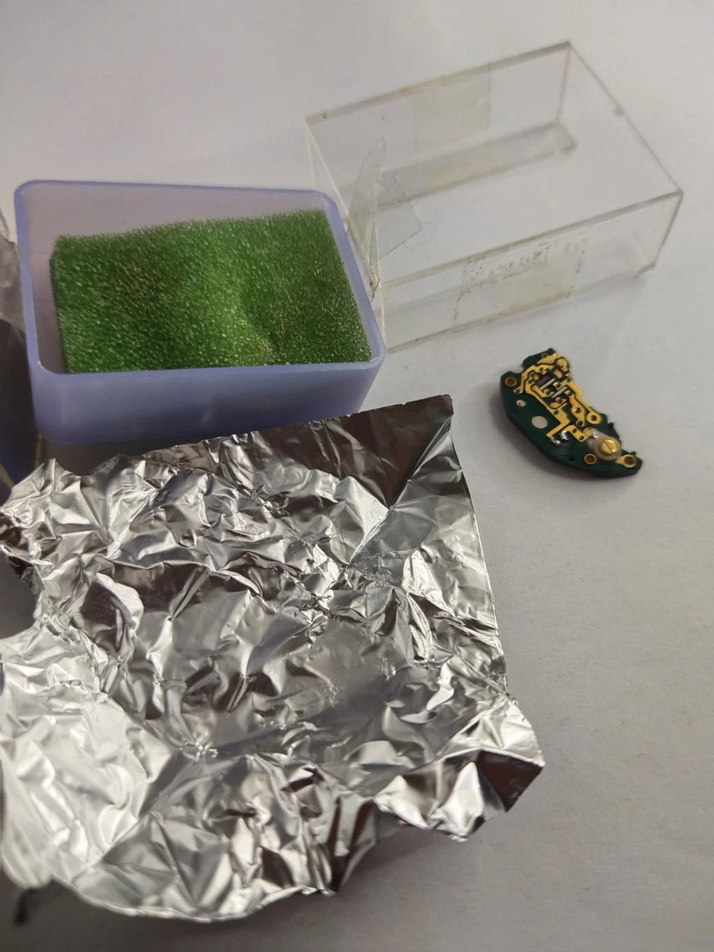 NOS Seiko original circuit part . 4001 859 /Price for one piece