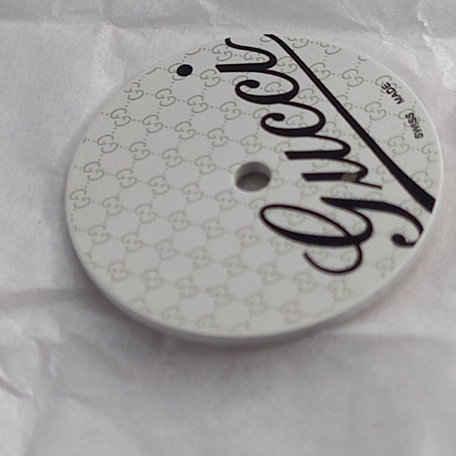 GUCCI Original / Dail   / Part No. YDA 05162/  white color 