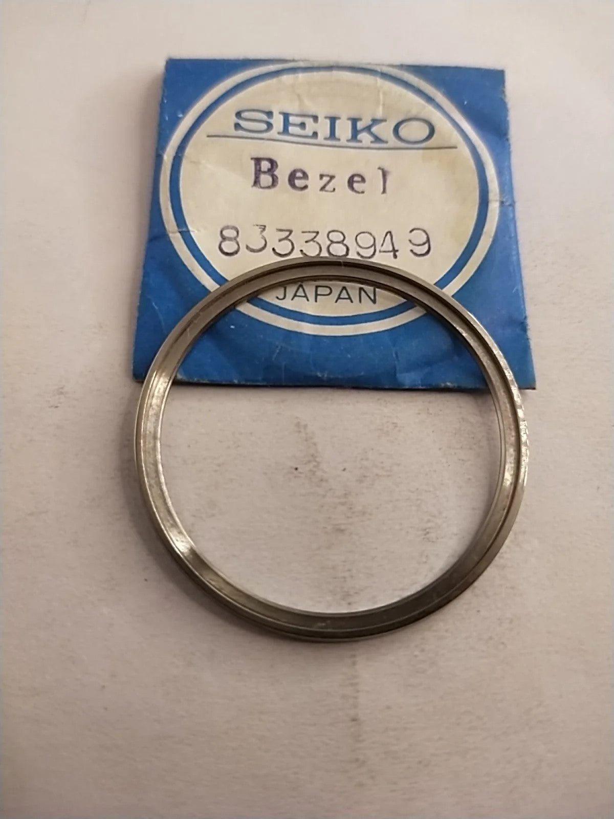 NOS Seiko original Bezel / Part 8333 8949