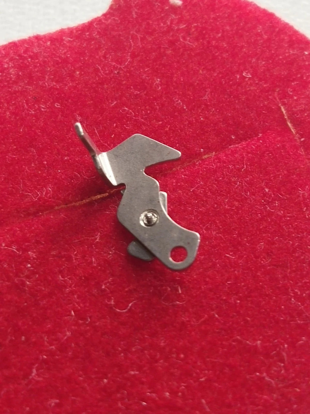 NOS Seiko Parts 587 611 Cal. 6138A/1pc