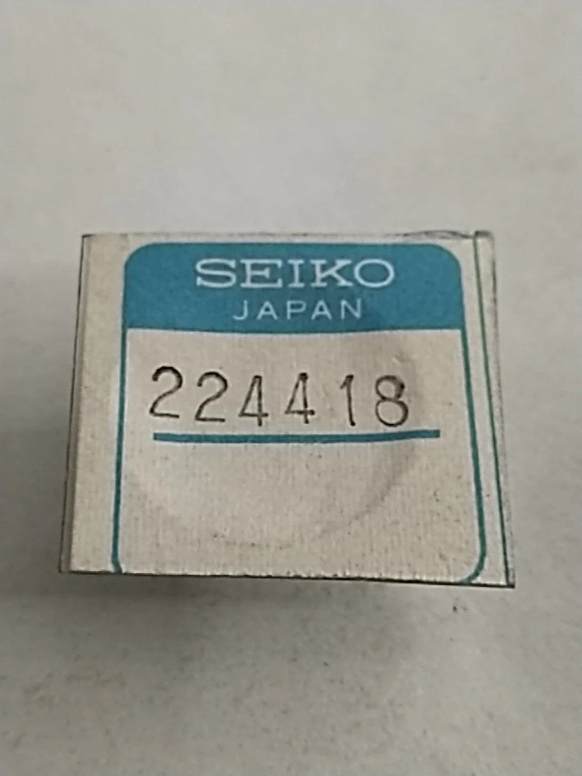 NOS Seiko Part . 224 418 Central wheel and Pinion With Cannon Pinion