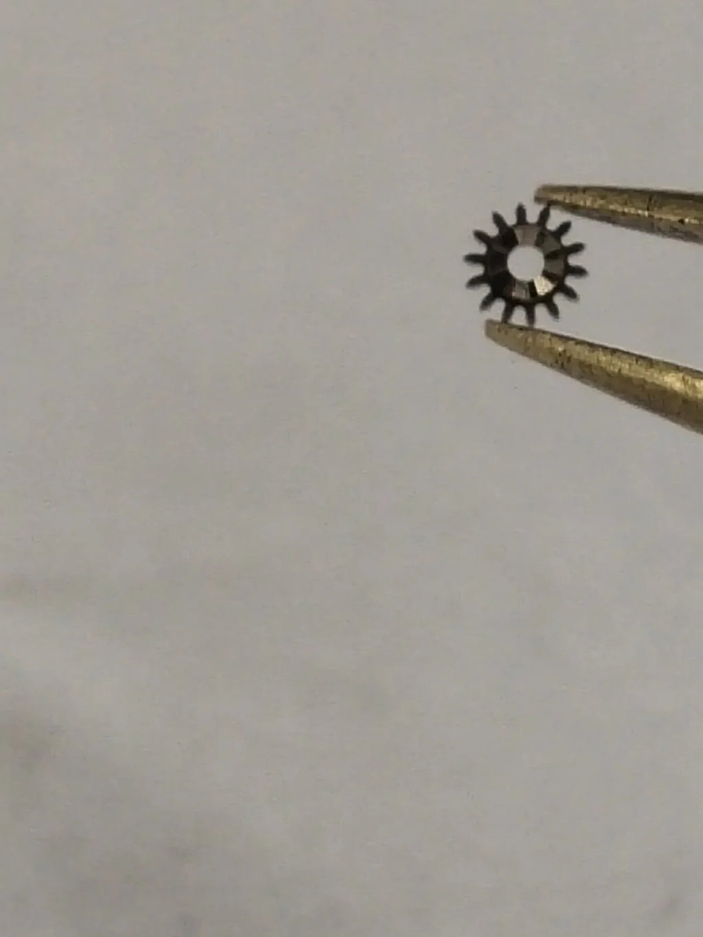 Omega original Cal/ 1000/ Part . 1000-1106 new