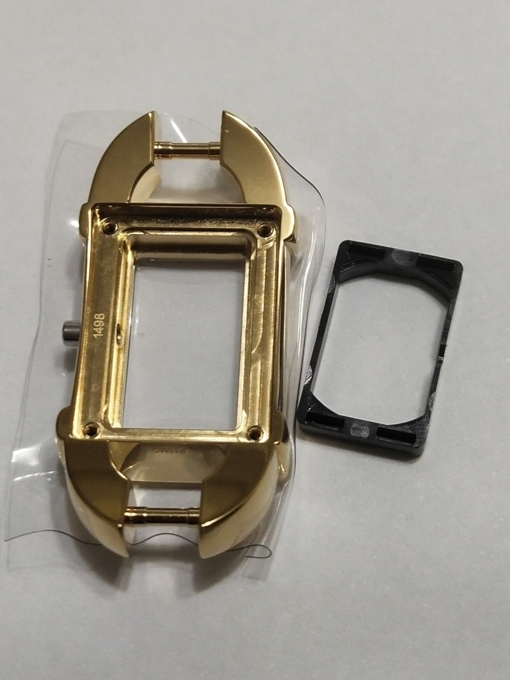 GUCCI Original / Complete Case/ Part No. YDA04040/ 6800L Gold color 