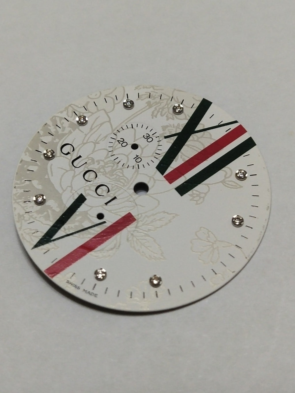 GUCCI Original / Dail chronograph diamond/ Part No. YD05069 / white color 