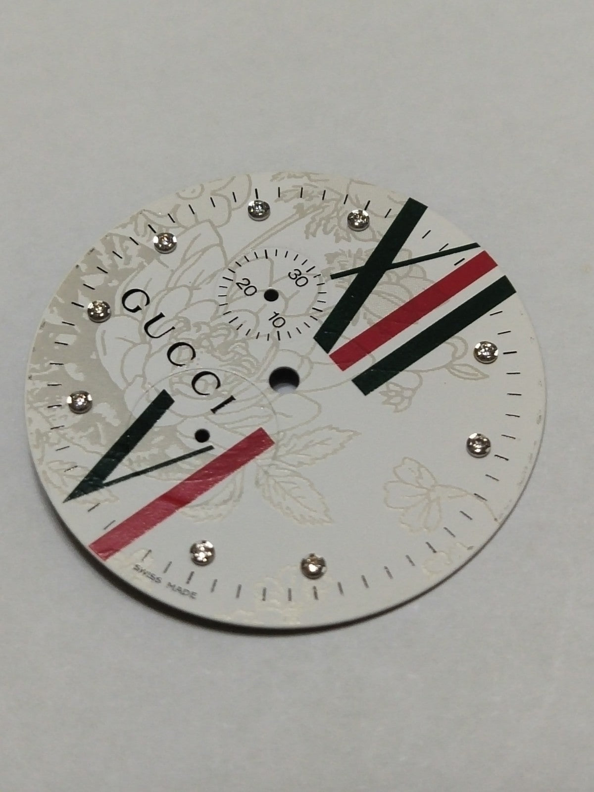 GUCCI Original / Dail chronograph diamond/ Part No. YD05069 / white color 